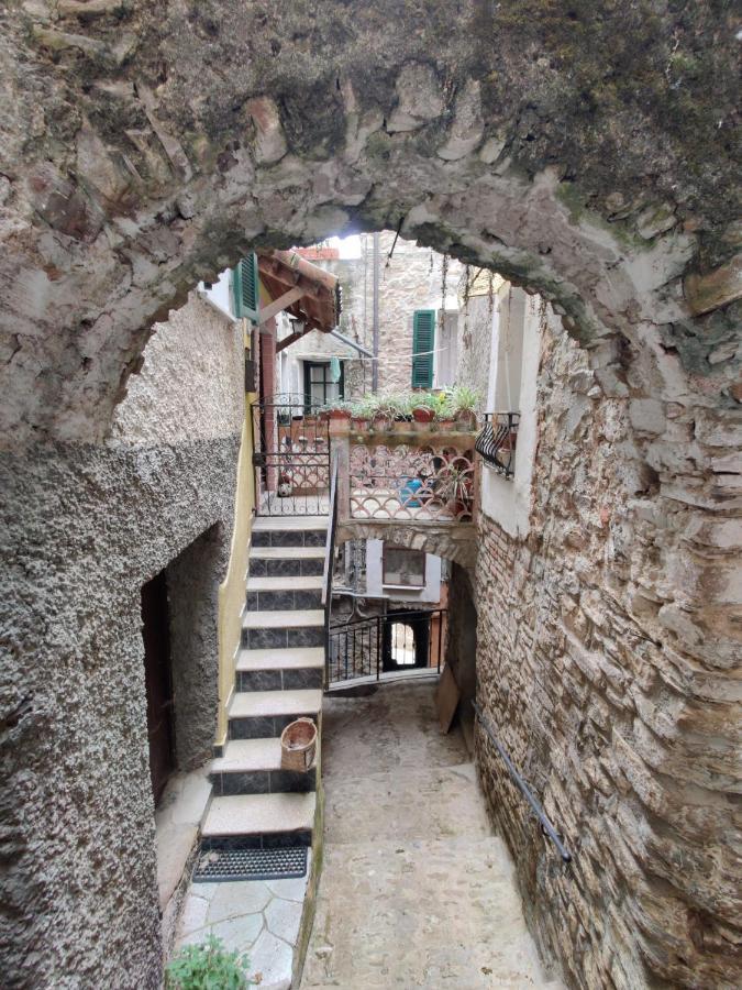 Apartmán Casa Del Gufo Perinaldo Exteriér fotografie